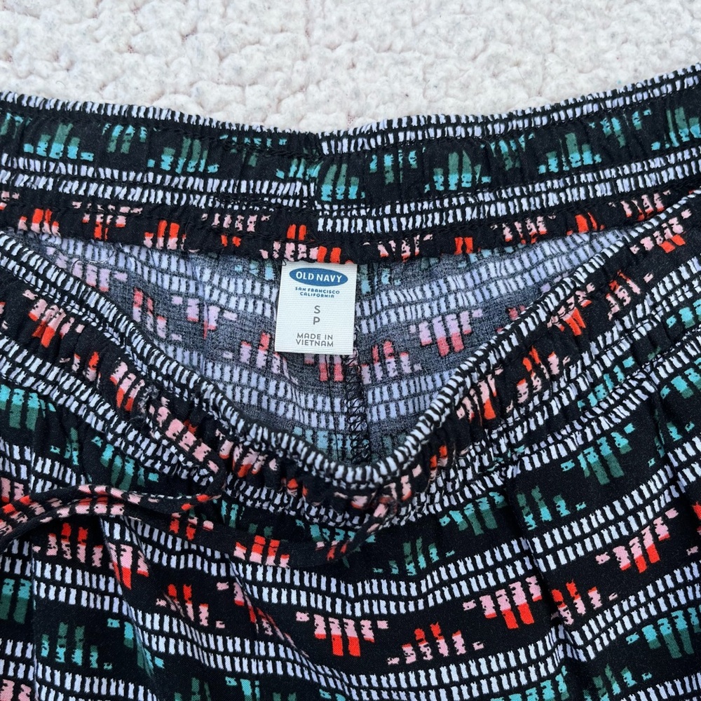 Shorts - Picture 2 of 3